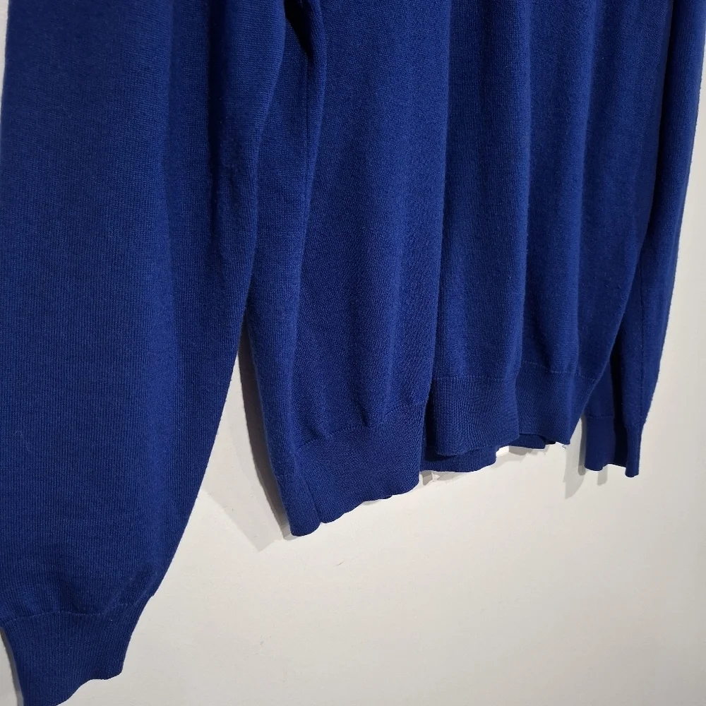 Neiman Marcus Men's Pullover Sweater Size M Wool Blend V-NECK Blue Preppy